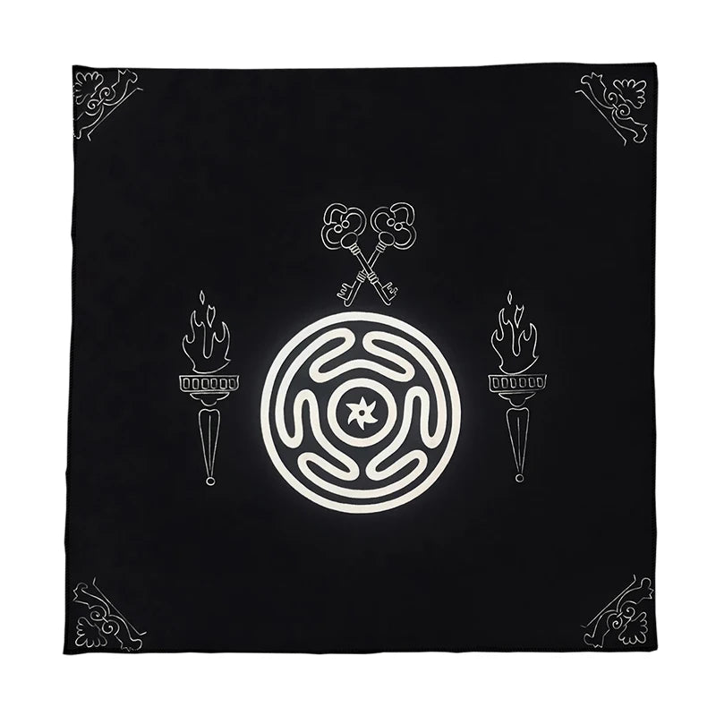 Hecate Goddess Cloth - Elementsofthewitch