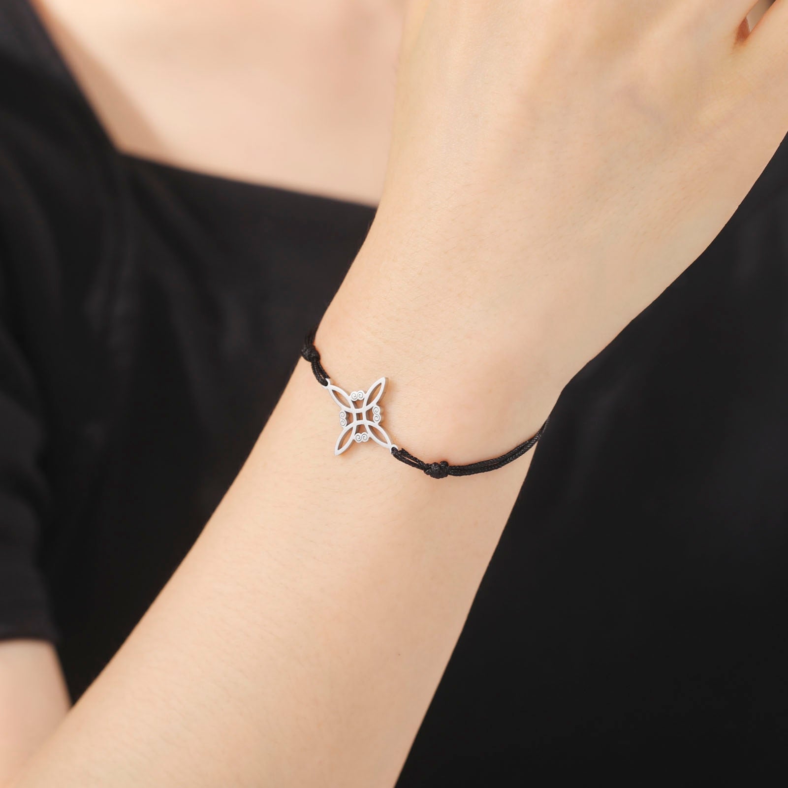 Witch Knot Charm Bracelet - Elementsofthewitch