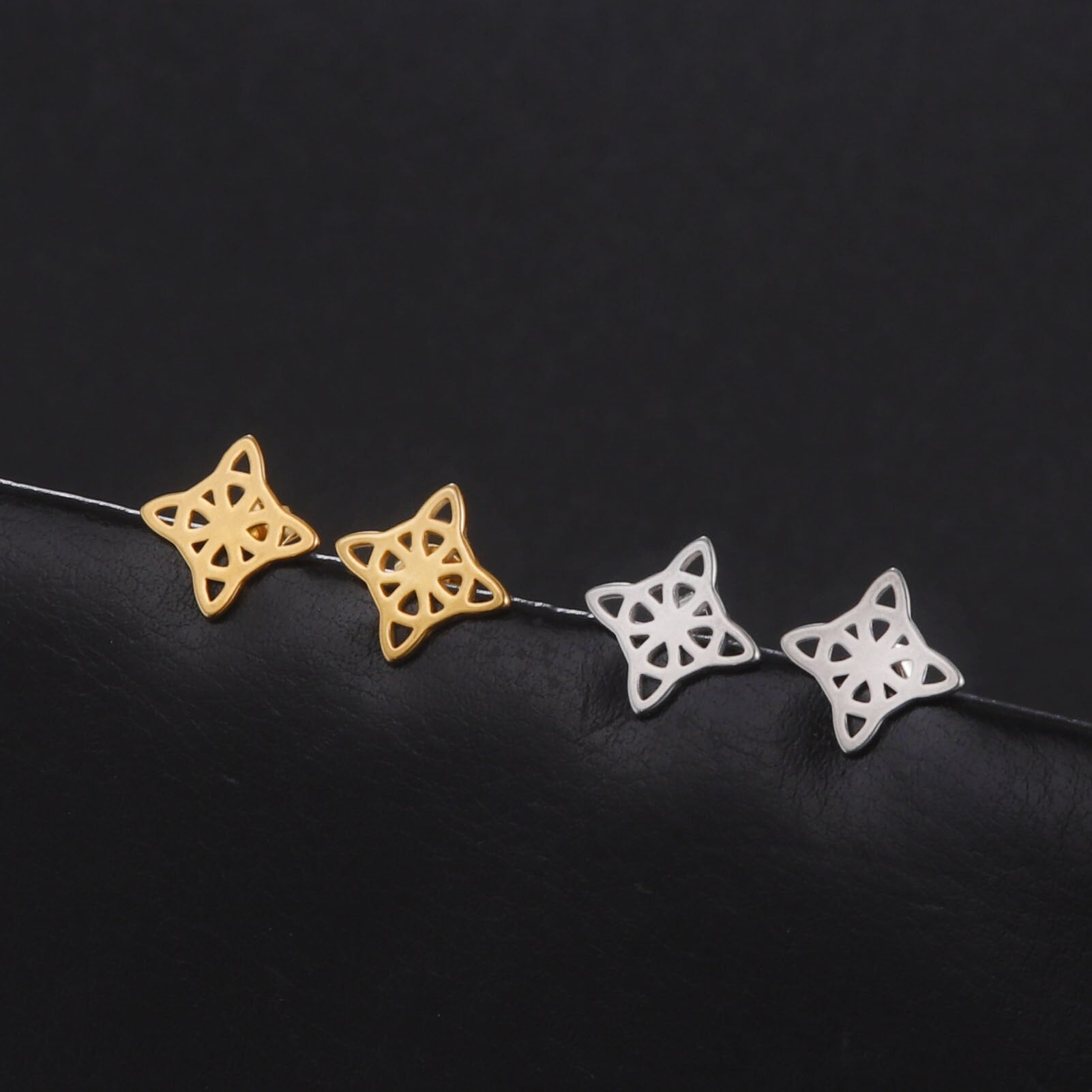 Witch Knot Stud Earrings - Elementsofthewitch