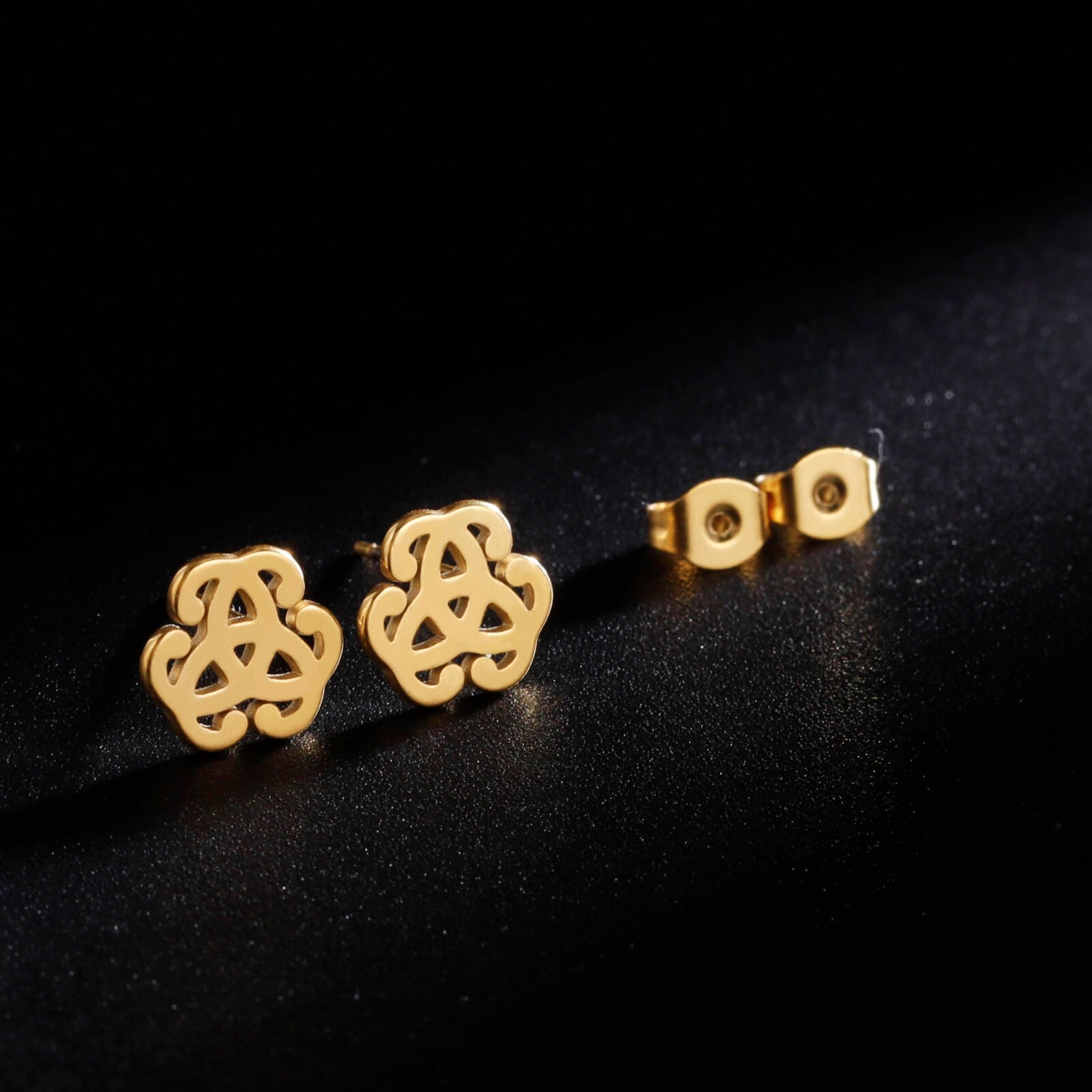 Witch Knot Stud Earrings - Elementsofthewitch