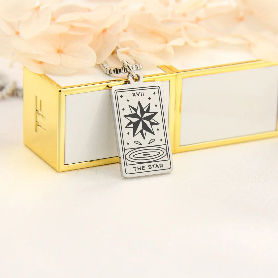 Personalized Tarot Card Necklace Box Chain Hang Tag Necklace Customized Spiritual Jewelry Best Friend Gift