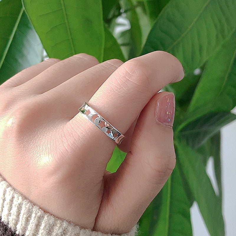 Hollow Star And Moon Ring - Elementsofthewitch