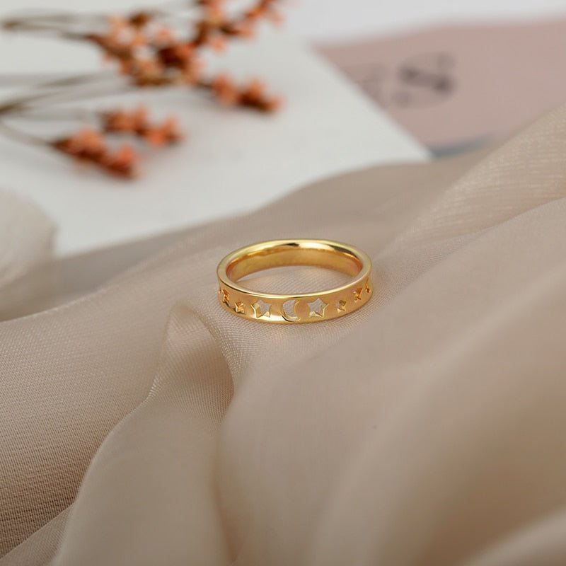Hollow Star And Moon Ring - Elementsofthewitch