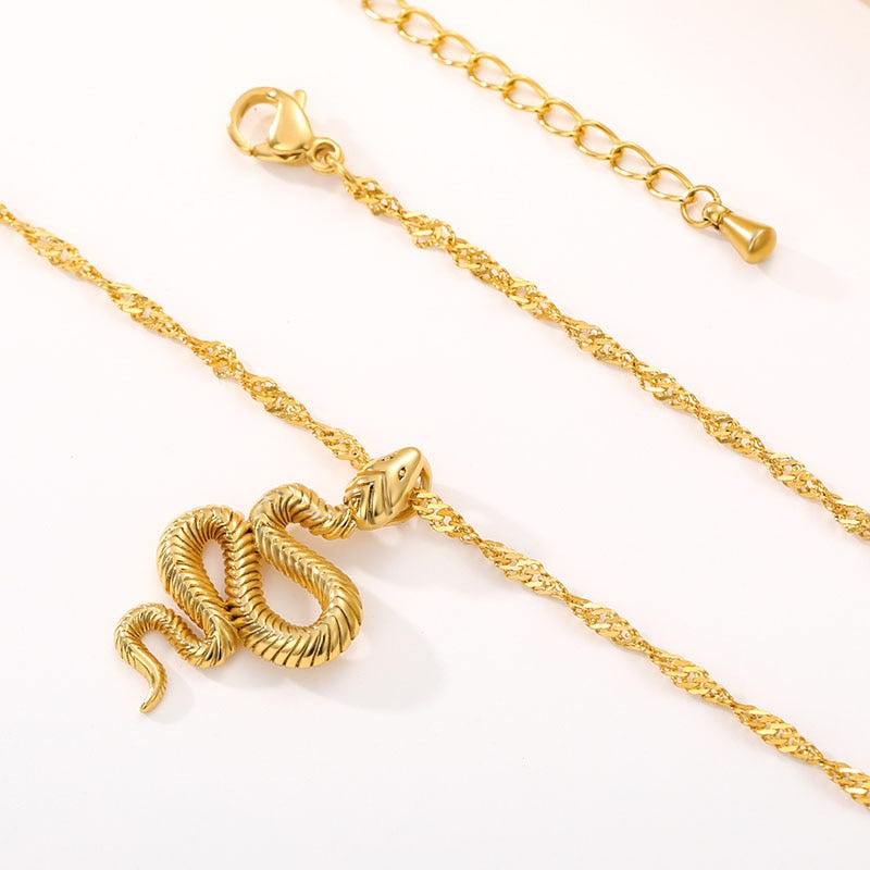 Snake Pendant Necklace - Elementsofthewitch