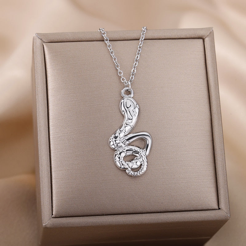 Snake Pendant Necklace - Elementsofthewitch