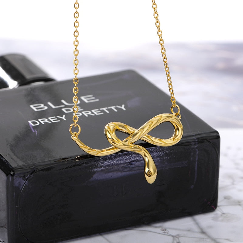Snake Pendant Necklace - Elementsofthewitch
