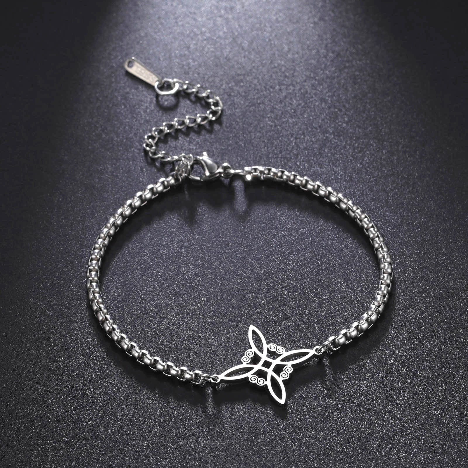 Witch Knot Charm Bracelet - Elementsofthewitch